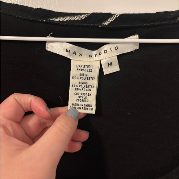 Max Studio Black Slight Ruffled Dress with White Wave Design - Picture 4 of 4